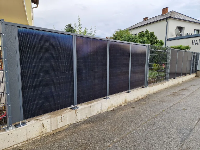Mehr über den Artikel erfahren ⚡Der neue Zaun liefert nicht nur Sichtschutz und Struktur – sondern auch saubere Energie für das gesamte Zuhause