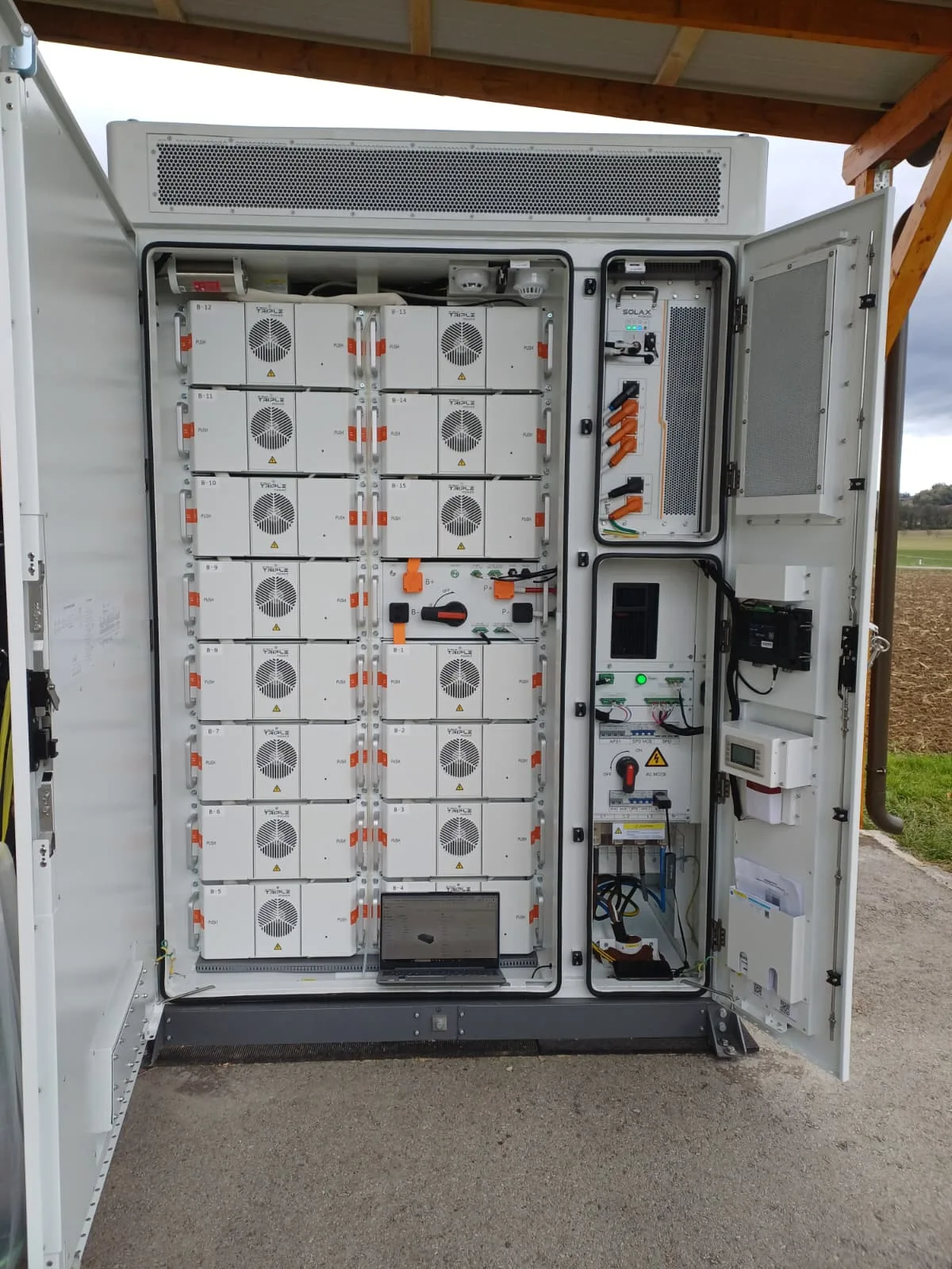 Mehr über den Artikel erfahren Leistungsstarke Speicherlösung für landwirtschaftliche Eigenversorgung