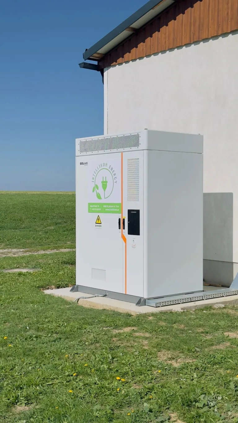 Mehr über den Artikel erfahren ⚡ Industrieller Großspeicher – 215 kWh für eine leistungsstarke betriebliche Eigenversorgung